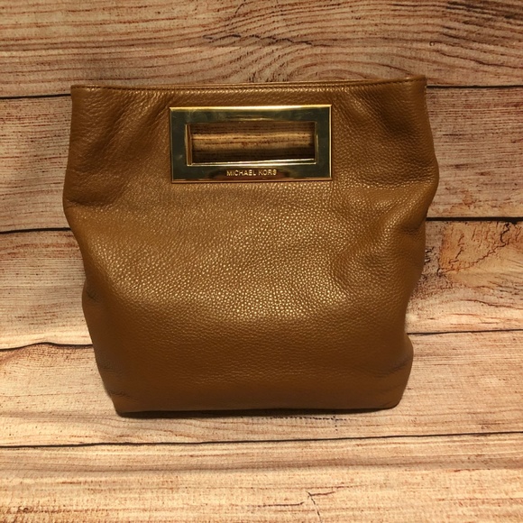 Michael Kors Handbags - Michael Kors Berkeley Camel Convertible Crossbody